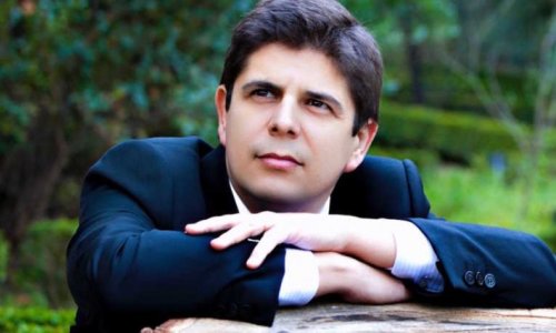 Javier Perianes toca las "Noches en los jardines de España" con la Sinfónica de Singapur