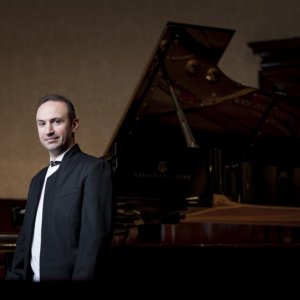 Simon Trpceski toca el "Primero" de Brahms con la Sinfónica de Tenerife