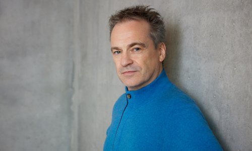 Jonathan Nott lidera la Orchestre de la Suisse Romande en una gira por España, junto la violinista Midori