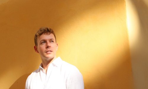 Alasdair Kent: "Si escuchas, la voz te dirá lo que quiere hacer, lo que puede hacer"