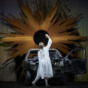 Romeo Castellucci debuta en el Liceu con su personal versión del 'Requiem' de Mozart