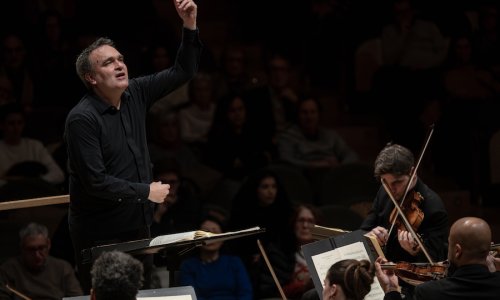 Jörg Widmann debuta con la OBC, con obras propias y de Mendelssohn, de la mano de Sarah Aristidou y Cristina Gómez–Godoy 