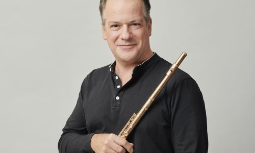 El flautista Emmanuel Pahud, solista esta semana con la OSCYL, a las órdenes de Pablo González