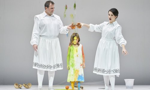 Romeo Castellucci recrea el ciclo de la vida en el Liceu con 'Requiem'