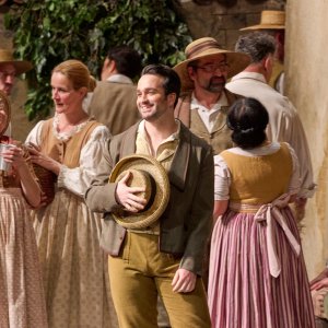 Xabier Anduaga es Nemorino en Viena, junto a Nadine Sierra y Bryn Terfel