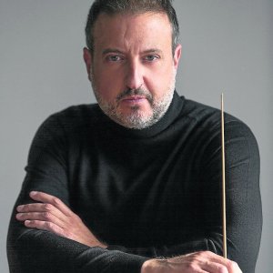 Carlos Mena: "Mi actividad como director de orquesta y pedagogo me hace sentir más completo como cantante"