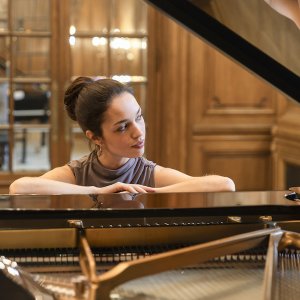 Emma Stratton: "La idea de la conexión con el público es una especie de mantra para mí"