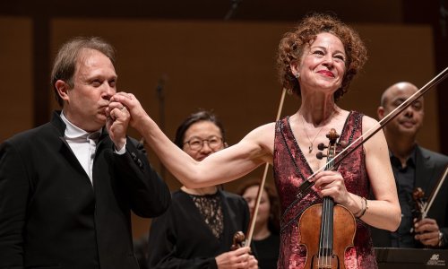 Ludovic Morlot dirige obras de Ravel, Gerhard, Parra y Mussorgski al frente de la OBC
