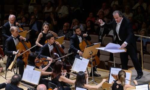 Juanjo Mena regresa al frente de la OcNE con obras de Vaughan Williams, Haydn y Mozart