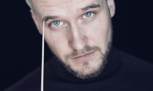 Sasha Yankevych sustituye a Riccardo Frizza al frente de 'Maria Padilla' de Donizetti, en el Maestranza de Sevilla