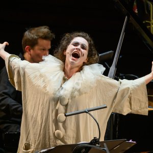 Patricia Kopatchinskaja protagoniza 'Pierrot Lunaire' de Schönberg, en el centenario de la obra