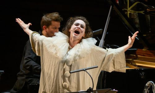 Patricia Kopatchinskaja protagoniza 'Pierrot Lunaire' de Schönberg, en el centenario de la obra