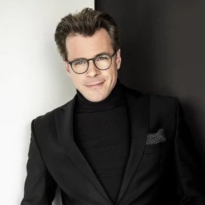 Jakub Hrůša sucederá a Semyon Bychkov al frente de la Filarmónica Checa, en 2028