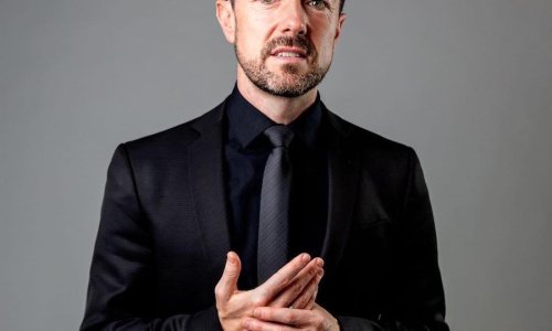 Esteban Urzelai, nuevo director del Coro de Ópera de Bilbao, sucediendo a Boris Dujin