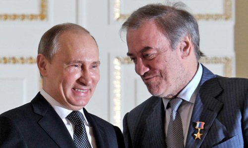 Más de 700 intelectuales piden que se cancele la actuación de Valery Gergiev en Italia
