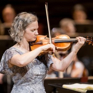 La violinista Hilary Hahn cancela su agenda durante tres meses, por razones médicas