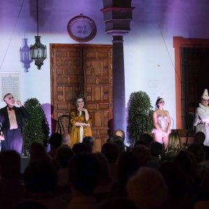'Quien porfía mucho alcanza' de Manuel García en el Festival de Ópera de Sevilla, con escena de Emiliano Suárez