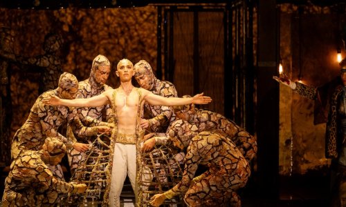 Anthony Roth Costanzo protagoniza 'Akhnaten' de Philip Glass en el Liceu