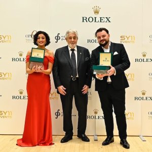 La mezzo Ekaterine Buachidze y el barítono Mihai Damian se alzan con el primer premio en la edición 2025 de Operalia
