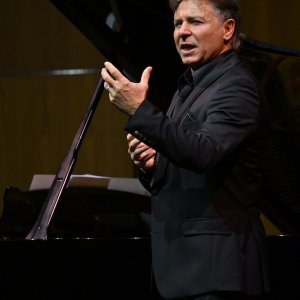 Roberto Alagna rinde homenaje a Puccini con un recital en el Liceu