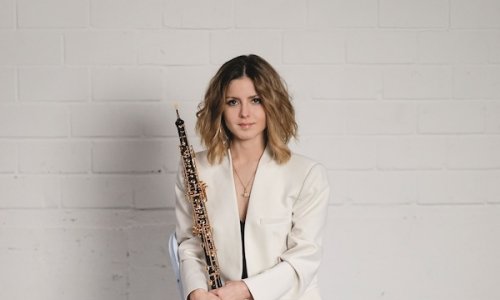 Cristina Gómez Godoy toca Bach en Rumania, con la Liszt Chamber Orchestra