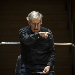 John Eliot Gardiner debuta en Les Arts con sinfonías de Sibelius y Dvořák