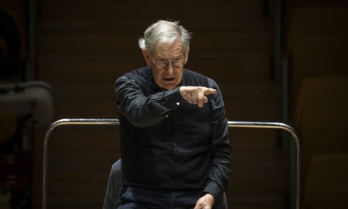 John Eliot Gardiner debuta en Les Arts con sinfonías de Sibelius y Dvořák