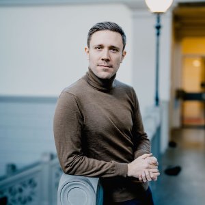 Roberto González-Monjas debuta al frente de la Filarmónica de Los Ángeles