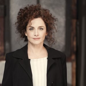 Emmanuelle Haïm: “Nunca vi a una mujer dirigir una orquesta antes de hacerlo yo misma”