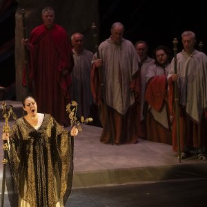 Yolanda Auyanet protagoniza 'Norma' en Santander, con Óliver Díaz a la batuta