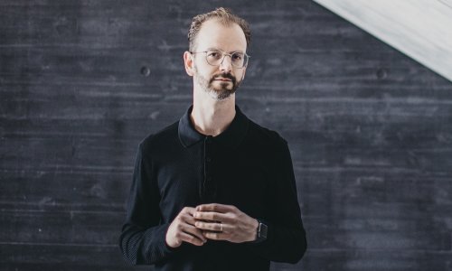 El director de orquesta Néstor Bayona, nombrado Mackerras Fellow de la English National Opera