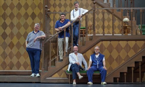 Josep Pons despide su titularidad en el Liceu con 'Falstaff' de Verdi, con escena de Laurent Pelly