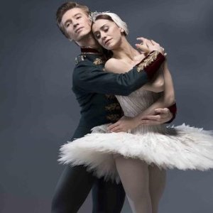 "The Royal Ballet" lleva un nuevo "Lago de los cisnes" al escenario del Teatro Real