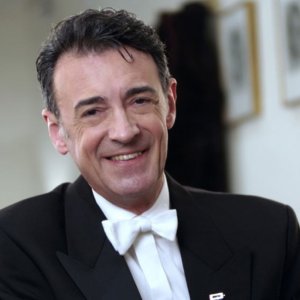 Miguel Ángel Gómez Martínez dirige Turina, Bruckner y Durán con la OCRTVE