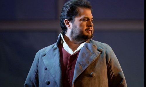 Celso Albelo pospone su debut como Rodolfo en La bohème, previsto en Omán en octubre