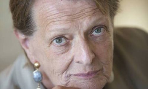 "L'onor non è chirurgo". Sobre el honor mancillado de Helga Schmidt