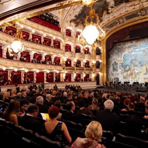 El Coro de la Ópera Nacional de Praga, en cuarentena tras varios positivos por covid19 entre sus miembros